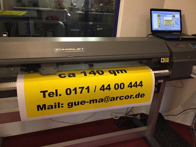 Großformatdrucker im Betrieb