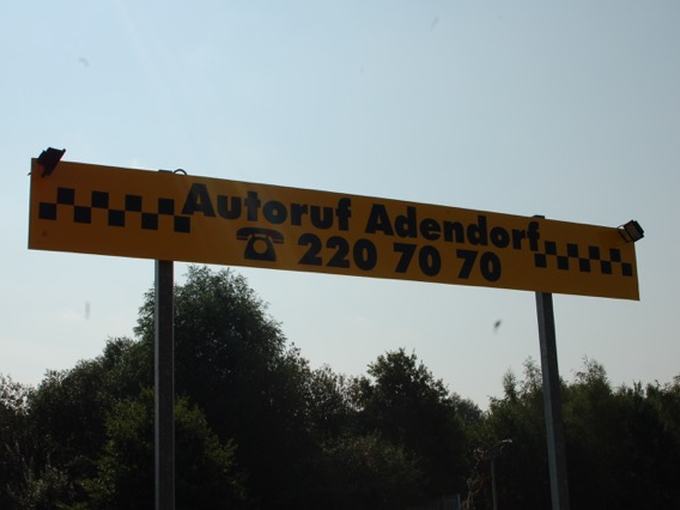 Schild eines Handwerksbetriebs